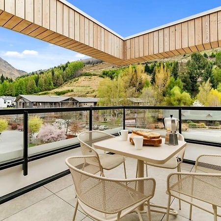 The Terrace At La Residence Du Parc كوينستاون المظهر الخارجي الصورة